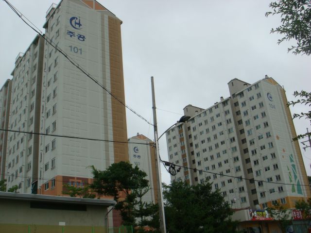 Á¤¸é¿¡¼ º¸ÀÌ´ÂÁÖ°ø(150m°Å¸®)